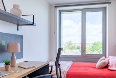 Platinum Plus En Suite at Great Court, 78 Rolls Road, Bermondsey, London, SE15DU - Image 2